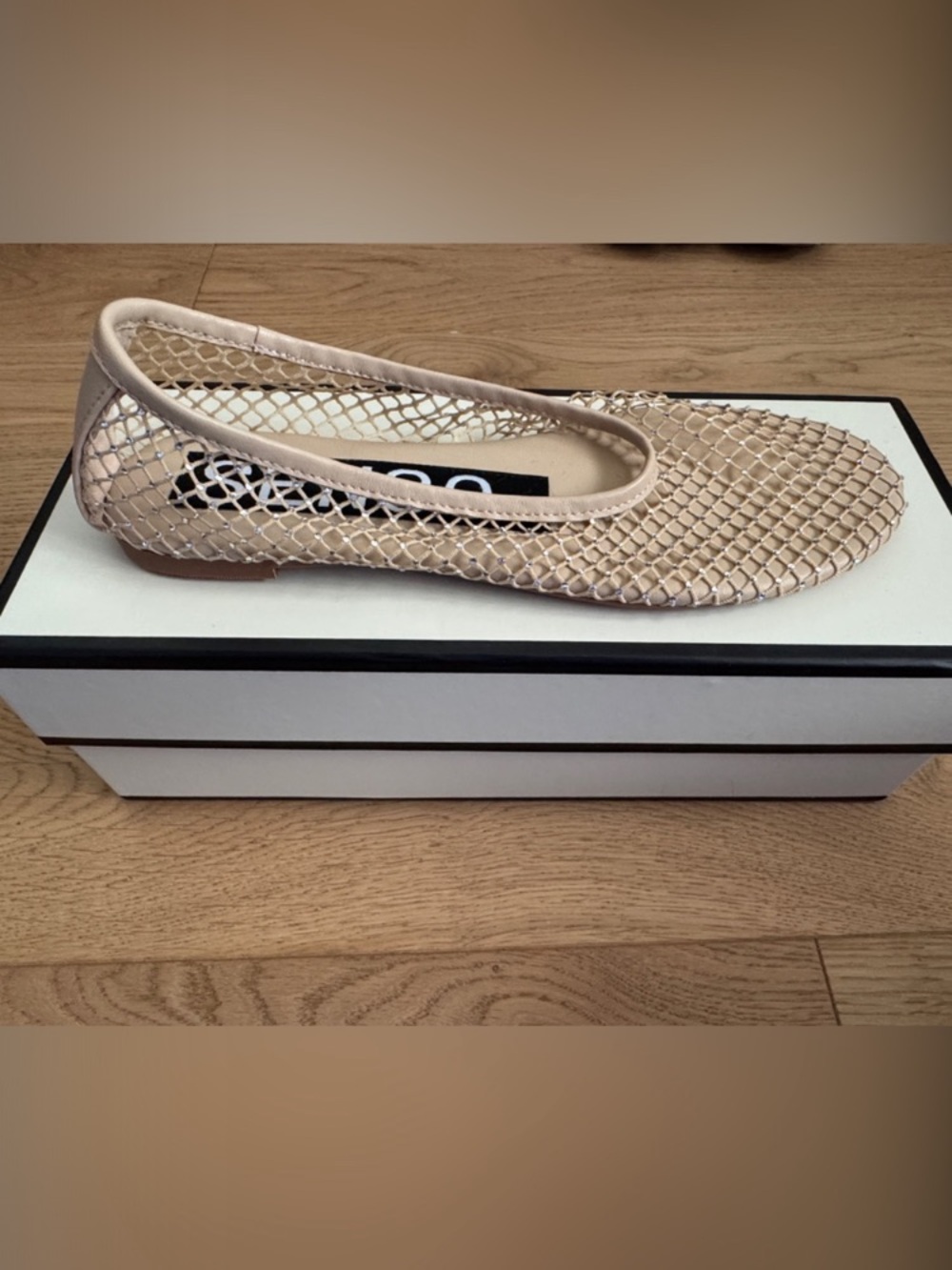 NWT!!! GORGEOUS Senso Women's Nude Crystal Mesh Ballet Flat, size 37 - Picture 2 of 8